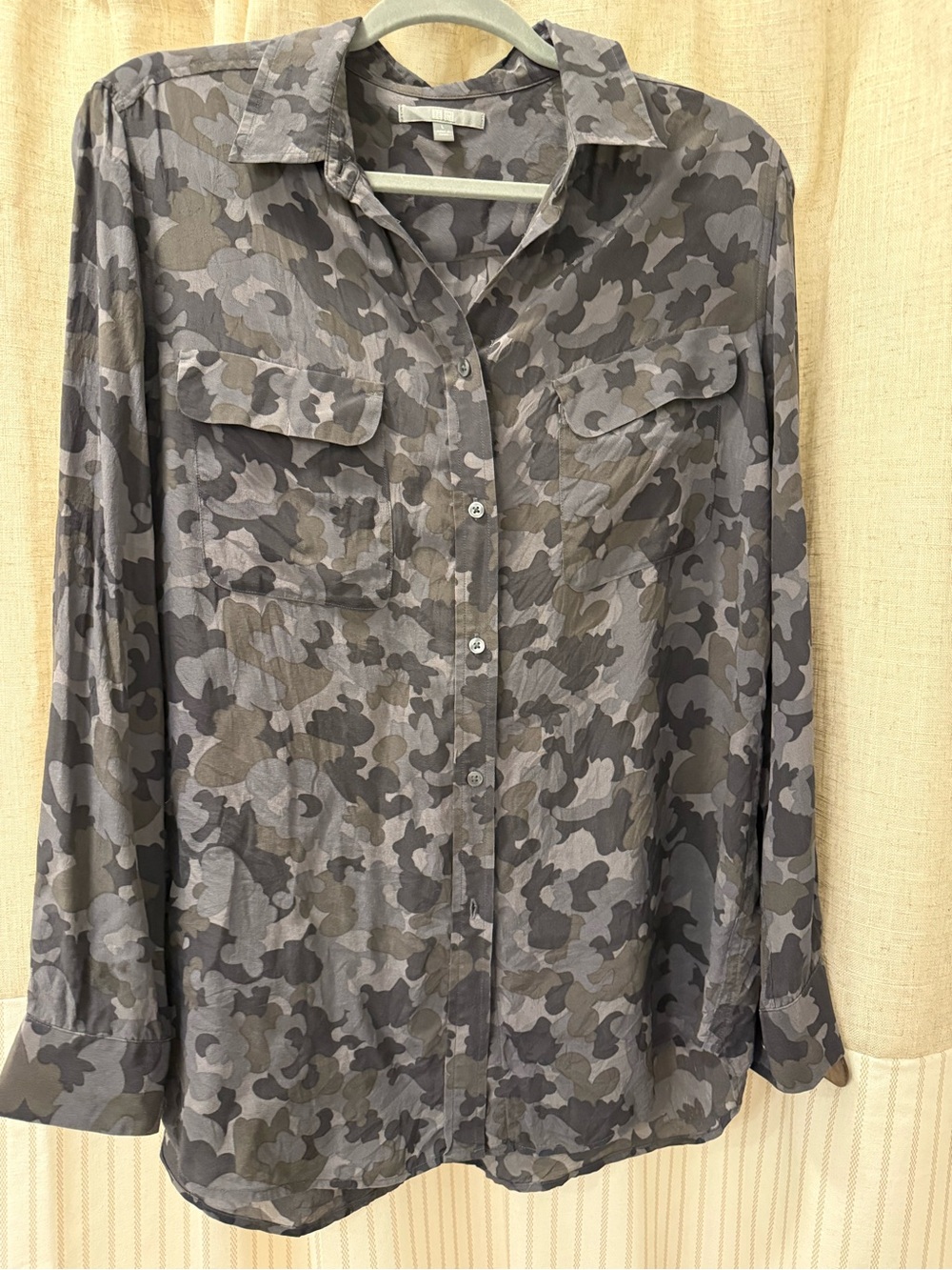 Uniqlo Black and Gray Camouflage Shirt Jacket